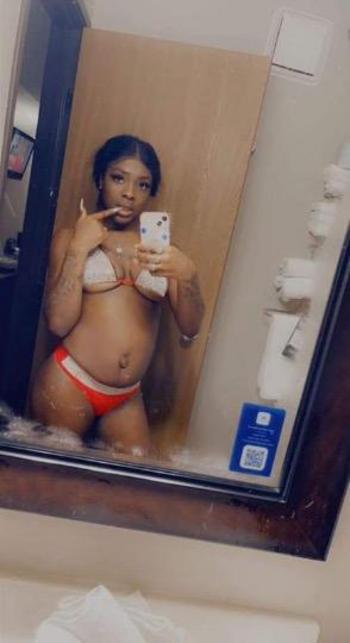 Heaven , 22  female escort, Sioux Falls