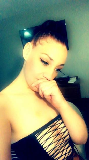 Queen, 38  female escort, Sioux Falls